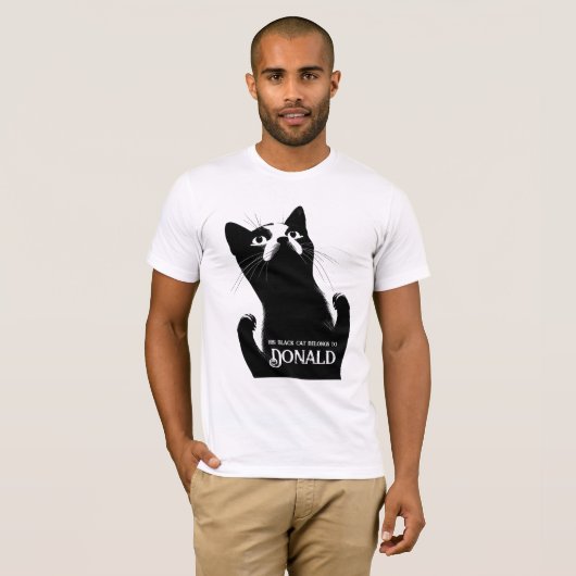 This Black Cat Belongs to [Name] – Personalized Tシャツ (正面フル)