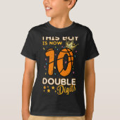 This Boy Now 10 Double Digits Crown 10th Birthday Tシャツ (正面)