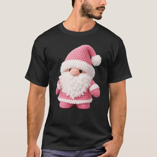 This cute crochet gnome T-shirt is a 2026 best-sel Tシャツ (正面)