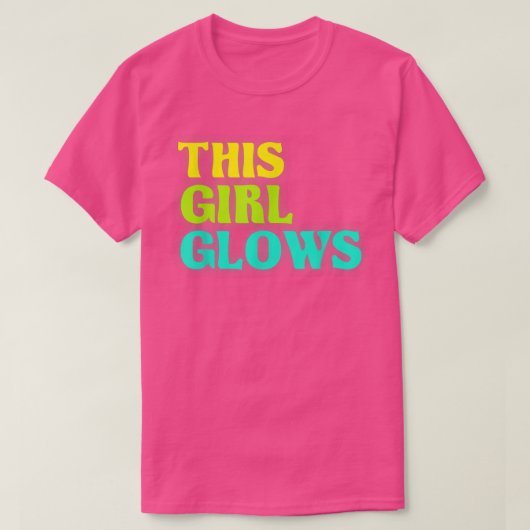 This Girl Glows  80's Retro Neon Party T-Shirt Cop Tシャツ (デザイン正面)