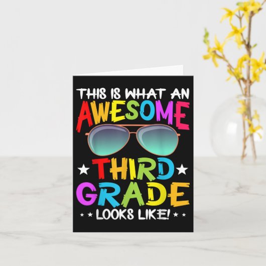 This Is What An Awesome Cute Third Grade Looks Lik カード (黄色い花)