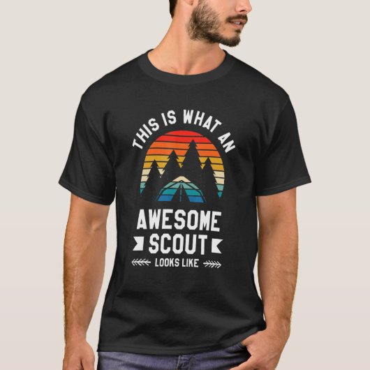 This Is What An Awesome Scout Looks Like Camping C Tシャツ (正面)