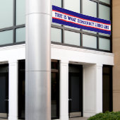 This is What Democracy Looks Like Protest 横断幕 (ビルの外側)