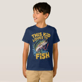 This Kid Loves to Fish Fishing Children Fisherman Tシャツ (正面フル)