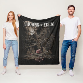 Thorns of Eden - Gothic Streetwear Design フリースブランケット
