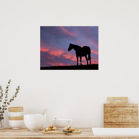 Thoroughbred Horse Silhouetted at Sunrise ポスター (キッチン)