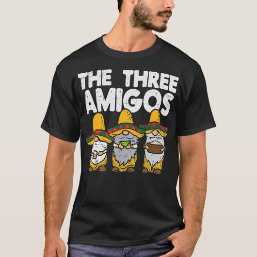 Three Amigos Mexican Gnomes Cute Cinco De Mayo Fie Tシャツ (正面)