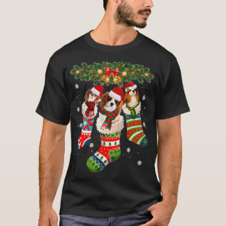 Three Cavalier King Charles In Sock Christmas Tシャツ