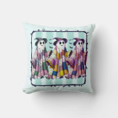Three Dancing Ghosts in Witches Hats クッション (正面)