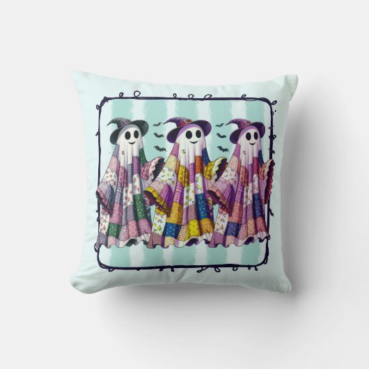 Three Dancing Ghosts in Witches Hats クッション (正面)