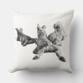 Three Dogs Pillow – Resting Trio in Ink Linework クッション (正面)
