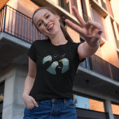 Three Funny Pigeons With Greetings Tシャツ