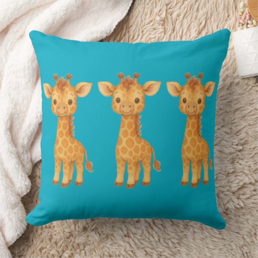 "Three Giraffe Friends" Throw Pillow クッション (ブランケット)