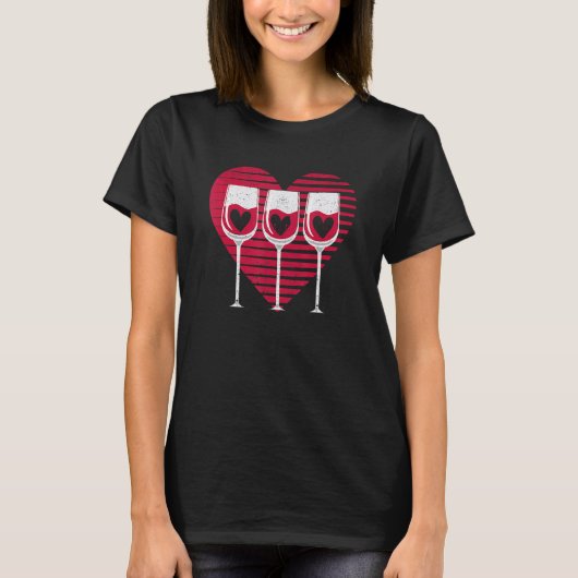 Three Glasses Wine  Heart  Couples Valentine's Day Tシャツ (正面)