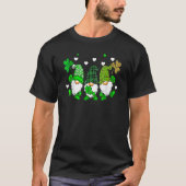 Three Gnomes Holding Shamrock Leopard Plaid St Pat Tシャツ (正面)