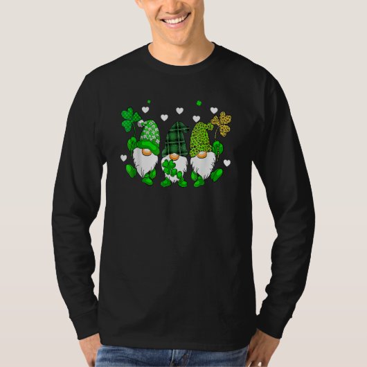 Three Gnomes Holding Shamrock Leopard Plaid St Pat Tシャツ (正面)
