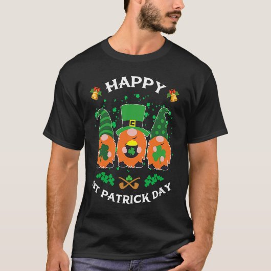 Three Gnomes Shamrock Leprechaun Happy St Patrick' Tシャツ (正面)