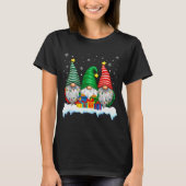Three Gnomes Tree Lights Men Women Matching Xmas H Tシャツ (正面)
