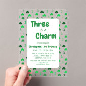 Three Is A Charm セントパトリックデー 3歳の誕生日 アクリル招待状 (インサイチュ (ポータブル))