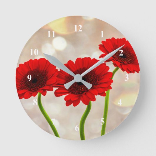 Three Little Red Gerberas Acrylic wall clock ラウンド壁時計 (正面)