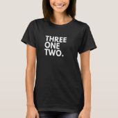 THREE ONE TWO Area Code 312 Chicago IL Illinois US Tシャツ (正面)