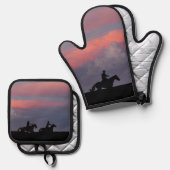 Three Riders, One Horizon 鍋つかみ&鍋敷きセット (正面/裏面)