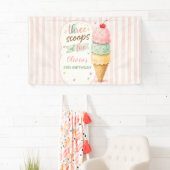 Three Scoops Of Fun 3歳の誕生日パーティー 横断幕 (インサイチュ)