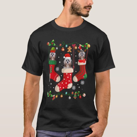 Three Shih Tzu In Sock Christmas Santa X mas Dog Tシャツ (正面)