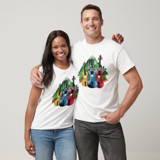 three Venezuelan violins Tシャツ (ユニセックス)