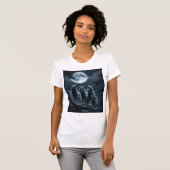 Three Wolves Howling at the Full Moon - Three Wolf Tシャツ (正面フル)