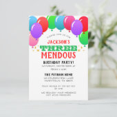 THREEmendous 3歳の誕生日バルーンバナー 赤 招待状 (スタンド正面)