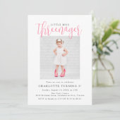 Threenager | 3歳の誕生日パーティーの写真 招待状 (スタンド正面)