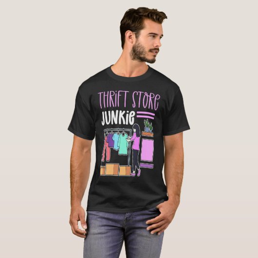 Thrift Store Junkie Thrift Shop Thrifting Tシャツ (正面フル)