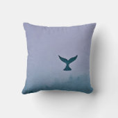 Through The Mist Whale Tail Art クッション (裏面)