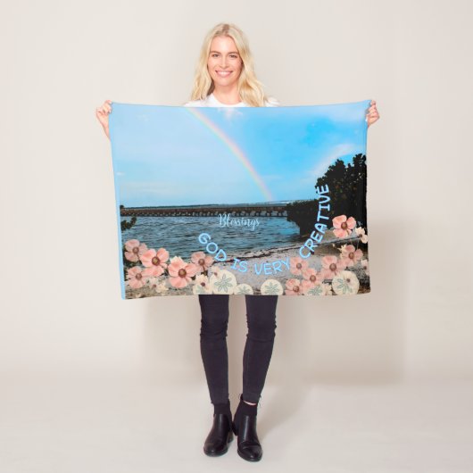 Throw Blanket " God is Very Creative" フリースブランケット (インサイチュ)