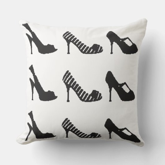 Throw Pillow クッション (正面)