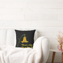 Throw Pillow 16" x 16" – Flowers for the Soul クッション