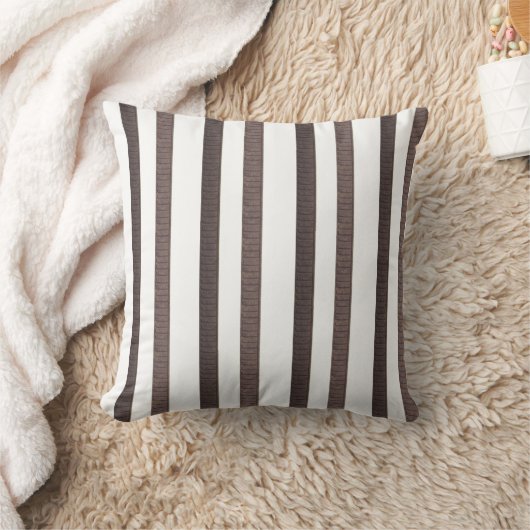 Throw Pillow Brown & White Stripe クッション (ブランケット)