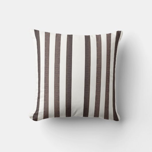 Throw Pillow Brown & White Stripe クッション (正面)