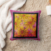 Throw Pillow - Floral with Red Centers クッション (ブランケット)