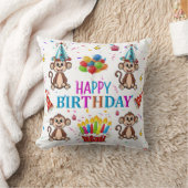Throw Pillow, Happy Birthday Monkey Cupcake クッション (ブランケット)
