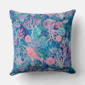 Throw pillow in stylish graphic クッション (裏面)