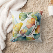 Throw Pillow | Watercolor Gingko Leaves  クッション (ブランケット)