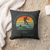 Throw Pillow with skiing design クッション (ブランケット)