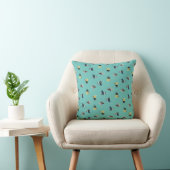 Throw pillow with tropical bird head design クッション (椅子)