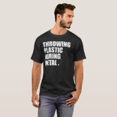 Throwing Plastic Aiming Metal Funny Disc Golf Tシャツ (正面フル)