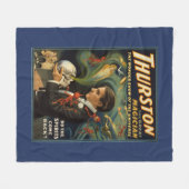 Thurstonスカルを魔法握っているすばらしい手品師 フリースブランケット (正面(横))