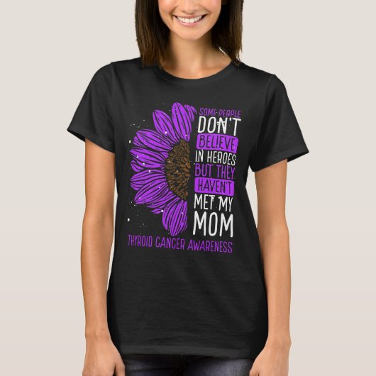 Thyroid Cancer Awareness Ribbon Mom Warrior Tシャツ (正面)
