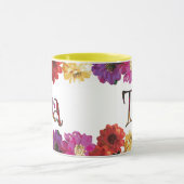 Tiaのカラフルなおもしろいの花柄のマグ マグカップ (中央)