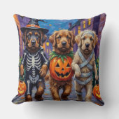 Tibetan Mastiff Dogs In Halloween Costumes クッション (正面)